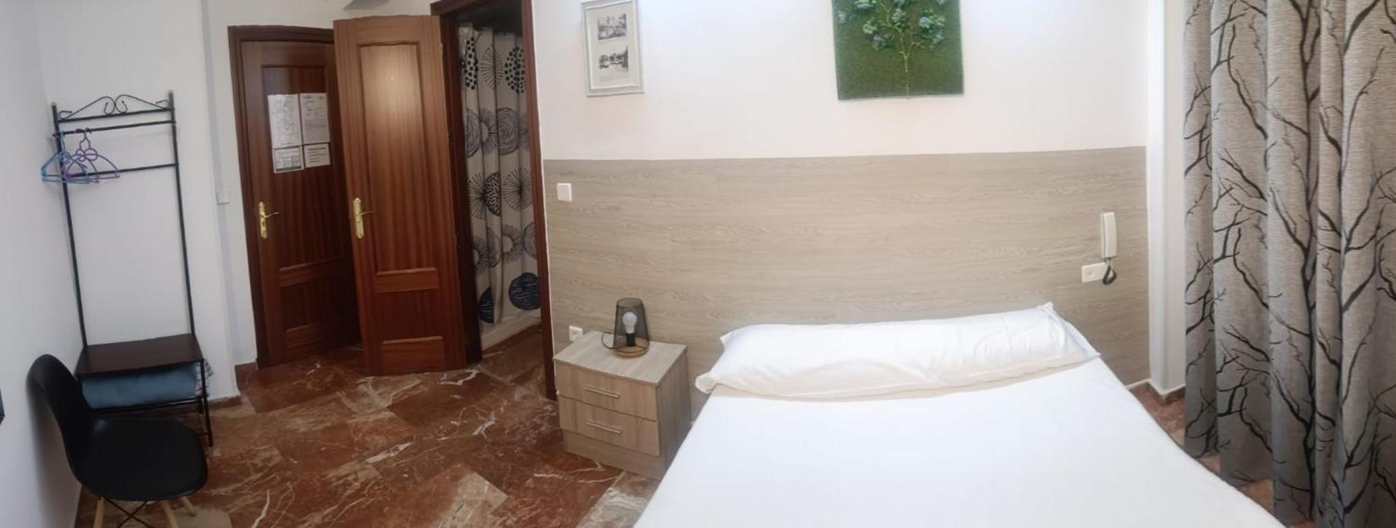Hostal Nevot Granada Exterior photo